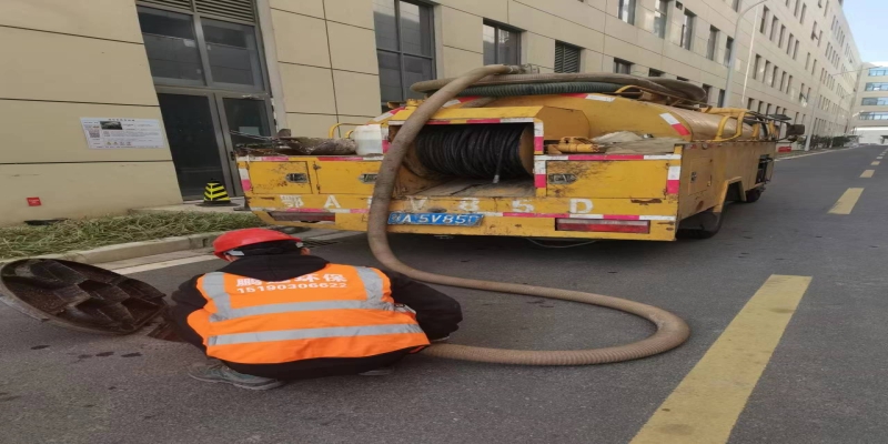 化糞池清理公司電話，解決城市生活垃圾處理難題
